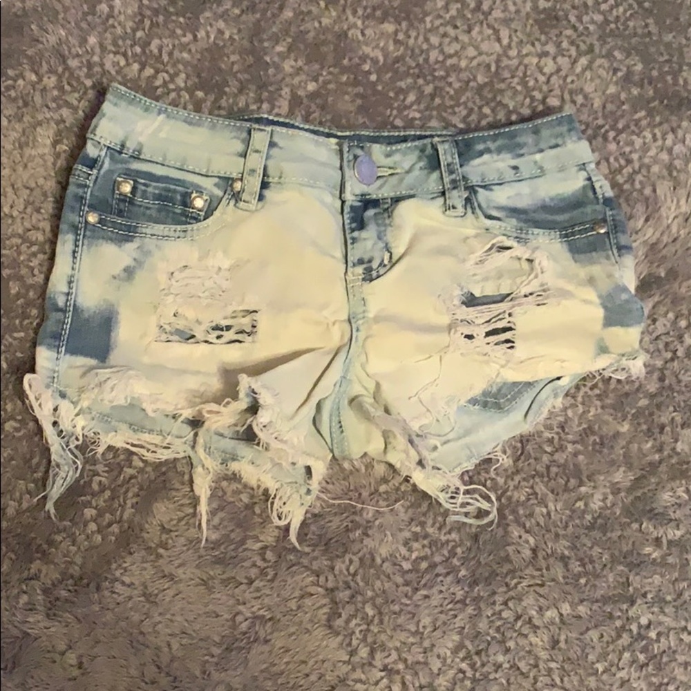 ‼️No Longer Available‼️ Women’s shorts.  Size one.
